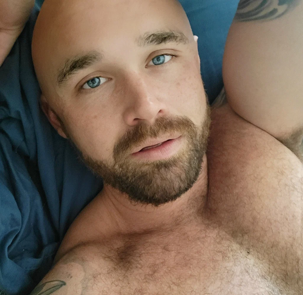 Fit Str8 8" Thicc Uncut Blue-Eyed Devil's avatar