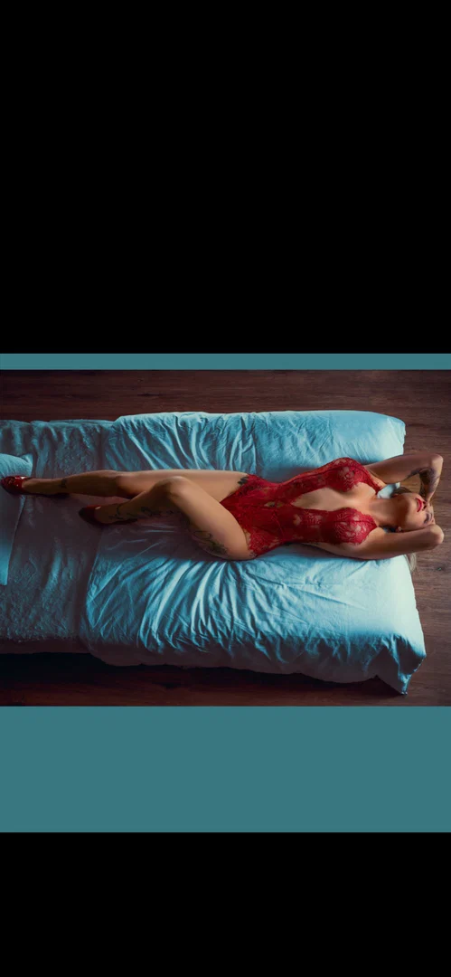 Mary Moore profile banner