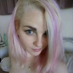 Rose Demore's avatar