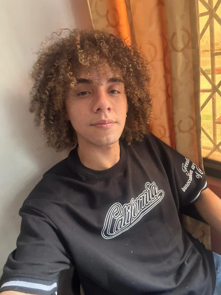 Ale C's avatar