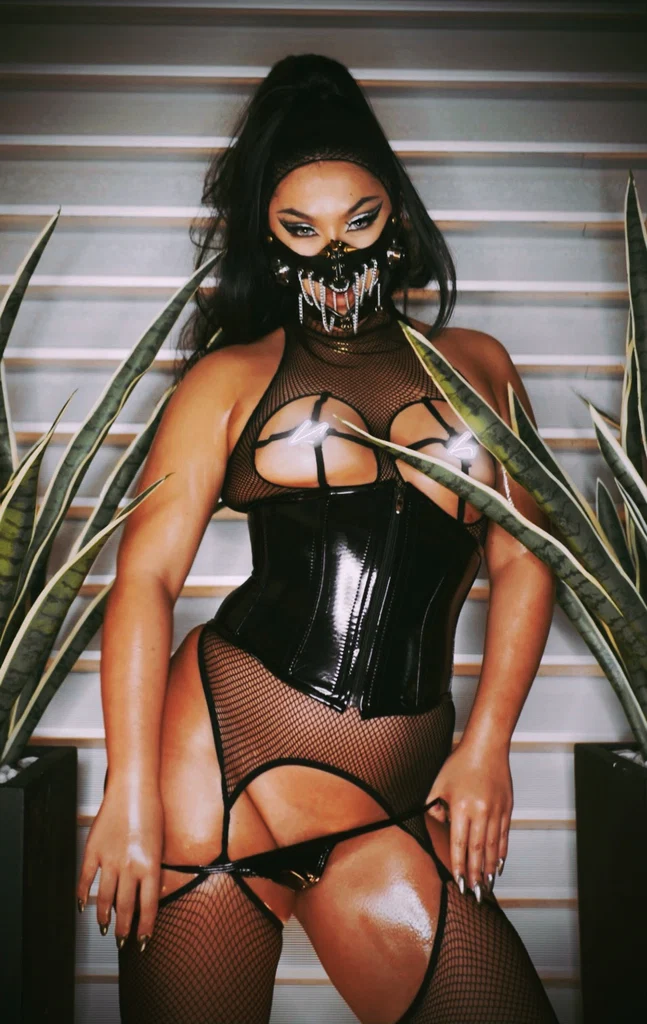 J 🥥🐆's avatar