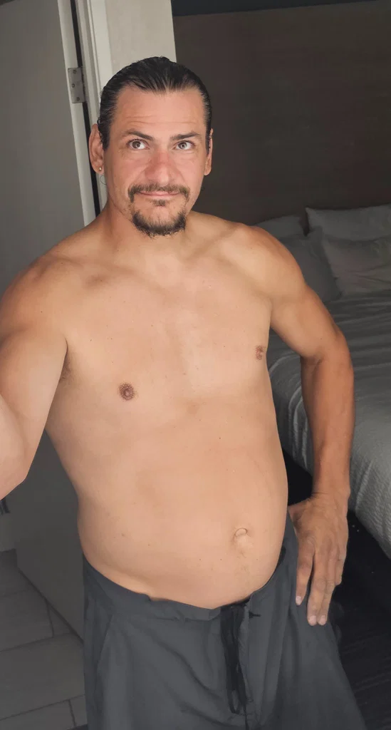 Vagik Johnson's avatar