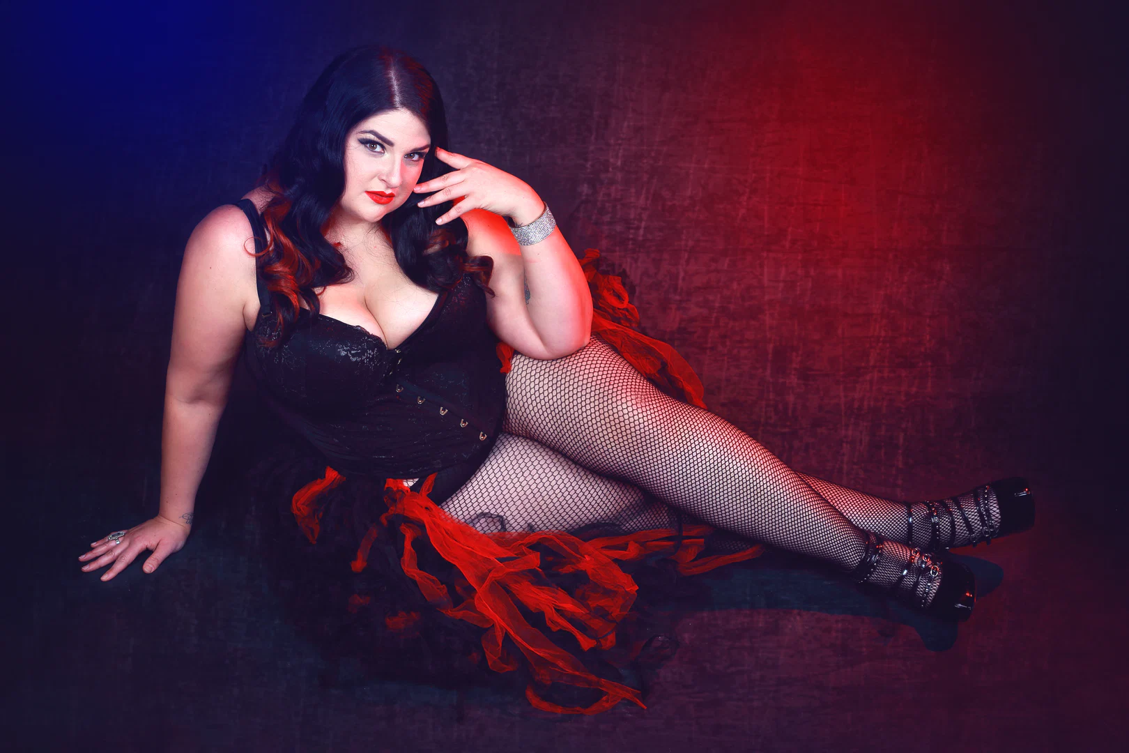 Curvy Pheonix profile banner