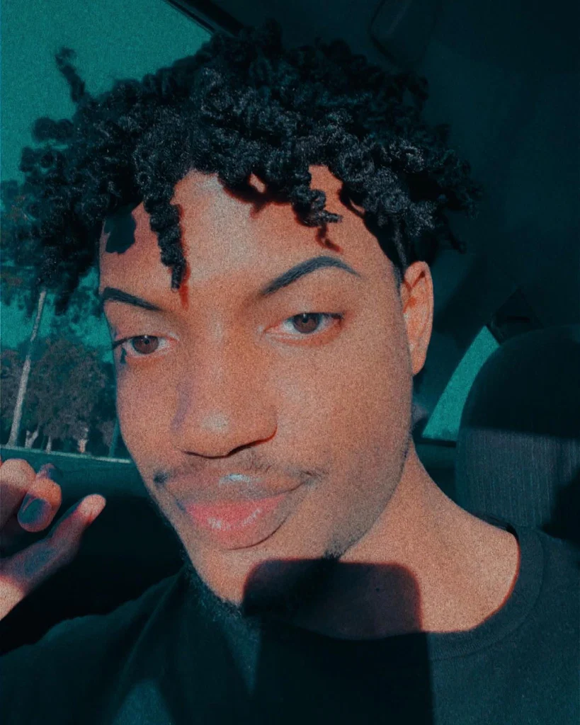 malik 💋's avatar