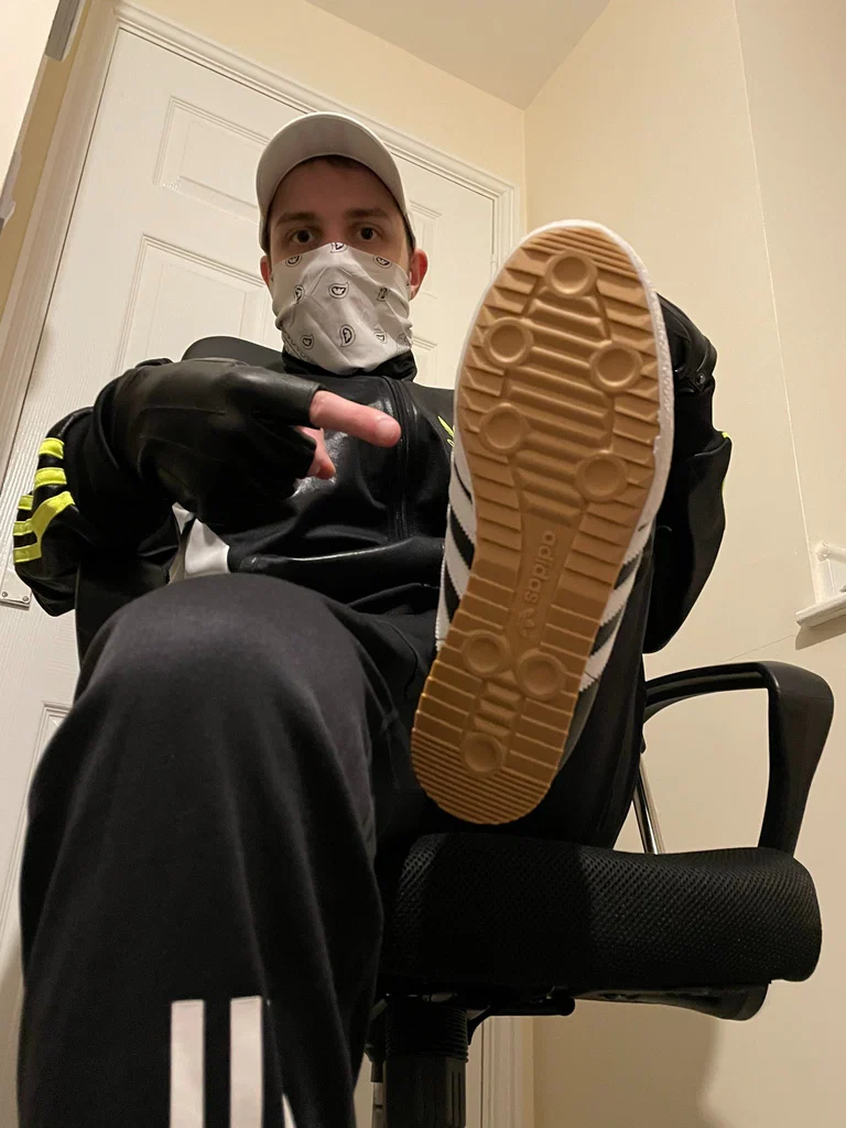 Chav Boi J's avatar