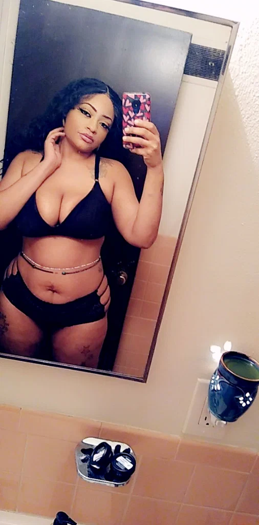 Ashley Bloww's avatar