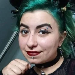 Luci Ferrez's avatar