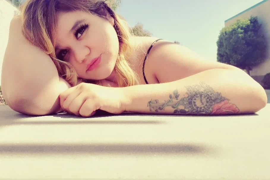 Itzel profile banner