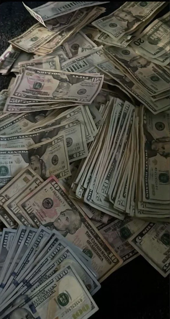 RAYNE💸💸💸 profile banner