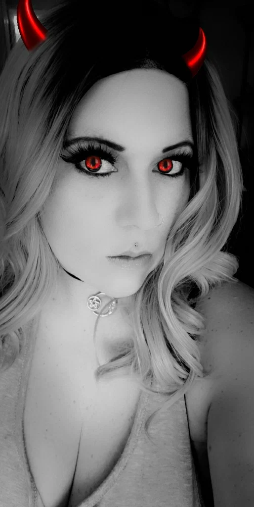 Devil's Cupcake's avatar