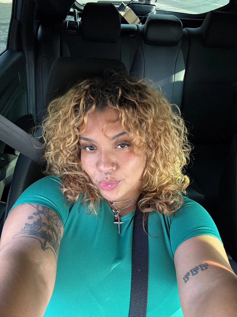 Chubby Peruvian Chick