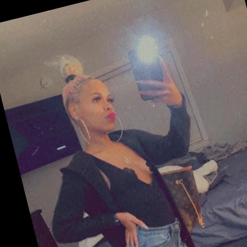 Barely Legal Mamì 😉 profile banner