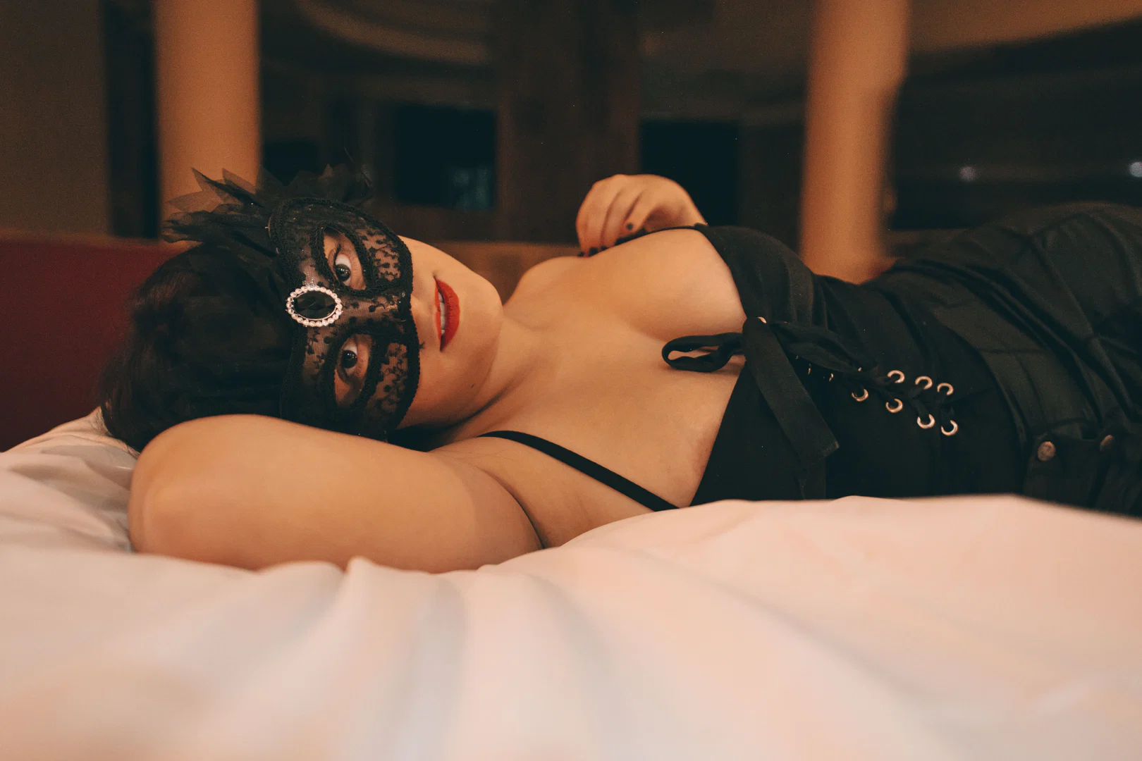 Big ass huge boobs profile banner