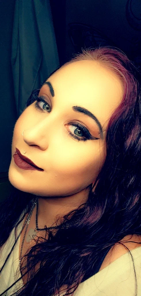 Veronica Rayne's avatar
