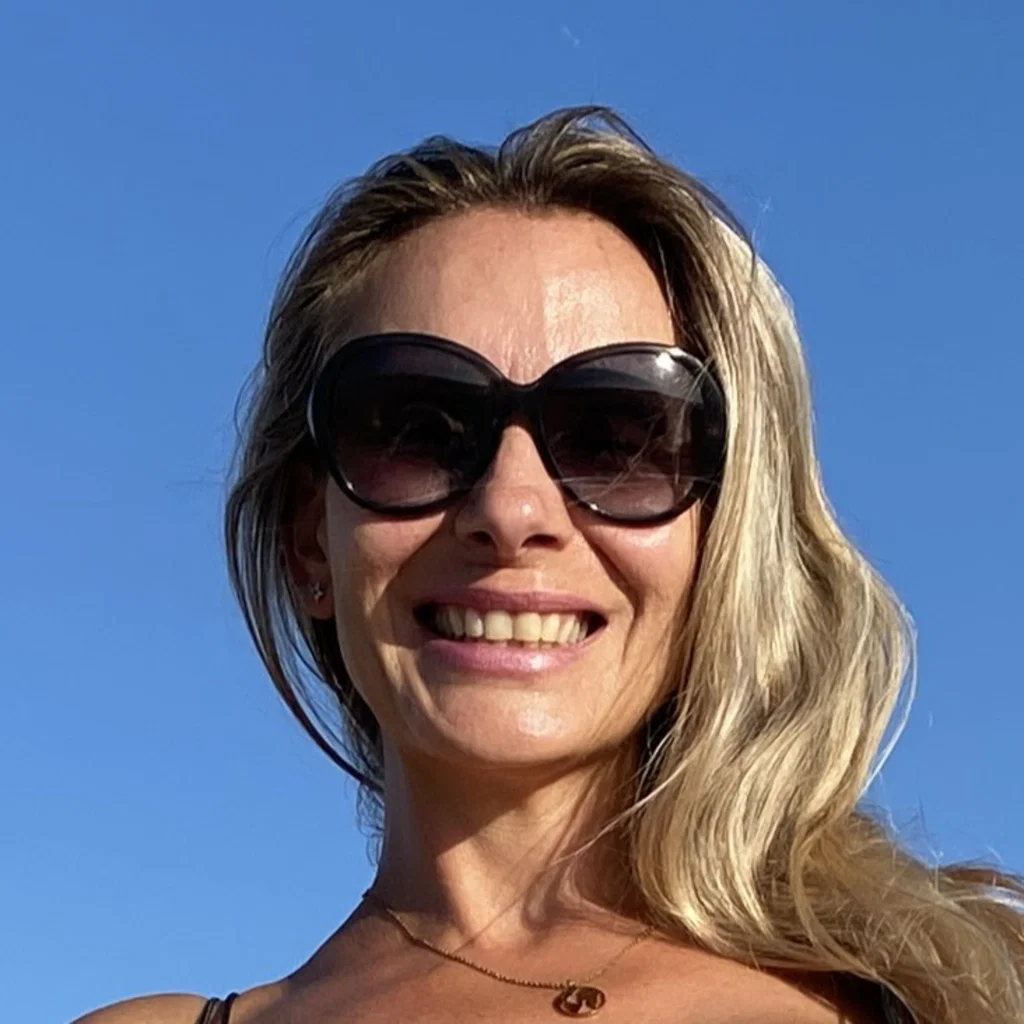 Lady of the Island's avatar