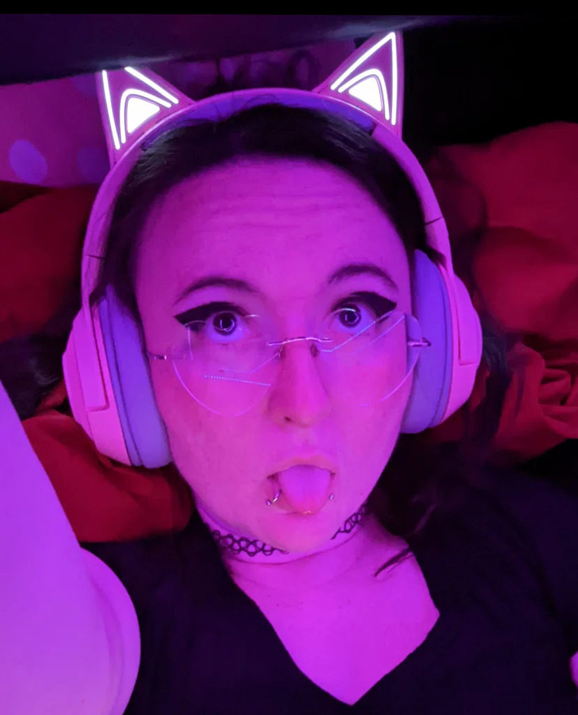 👑 Kitty 👑's avatar