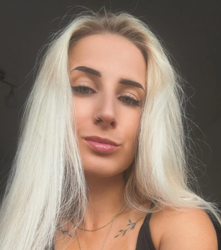 ✨Aria Blonde✨'s avatar