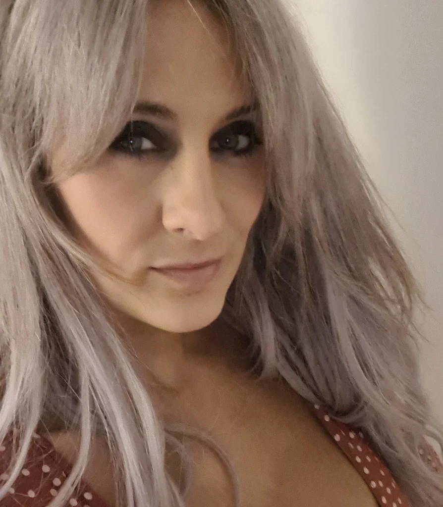 🌹Rosie English🌹's avatar