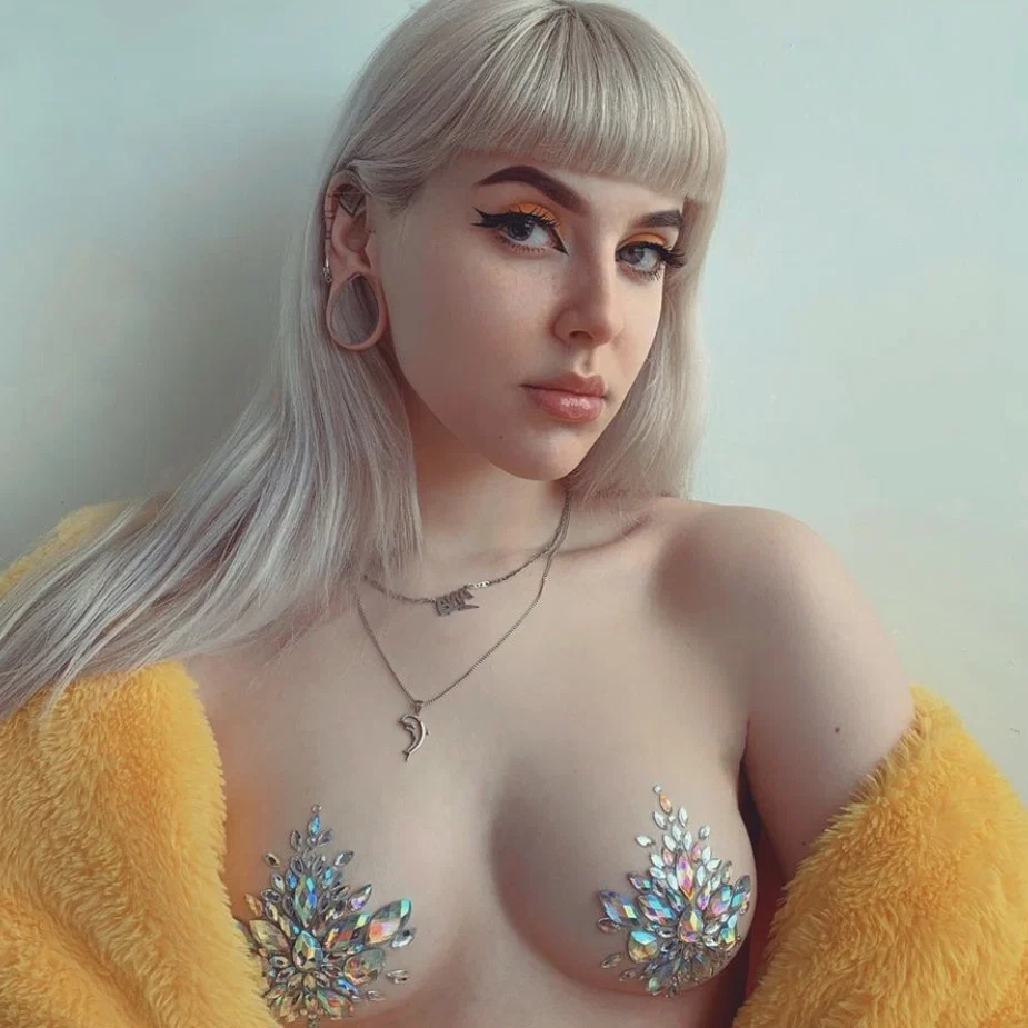 Salvia Tate's avatar