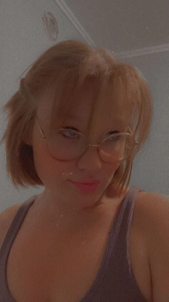 Macy Montgomery's avatar