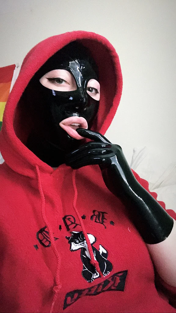 Mistress Rose's avatar