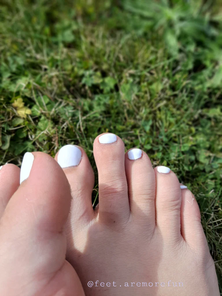 FeetFeetFeet's avatar