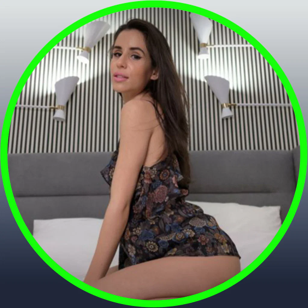Melanie Rose's avatar