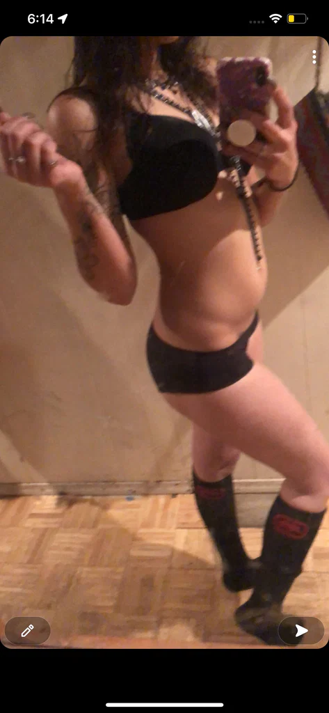 Kandis🖤's avatar