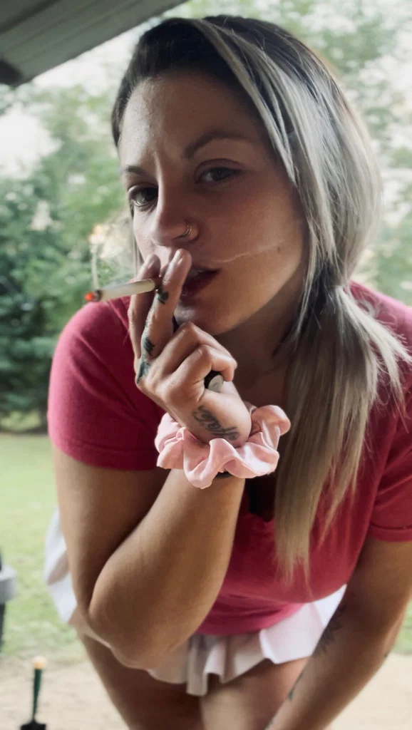 DESBIANS 🍑's avatar