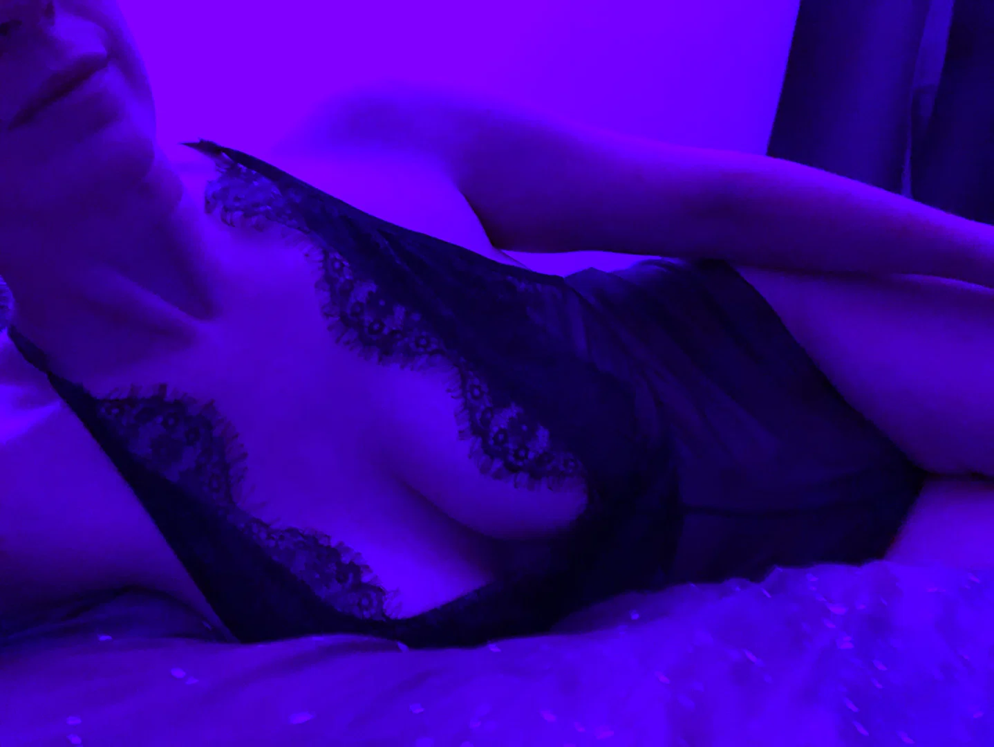 Violet Vamp profile banner