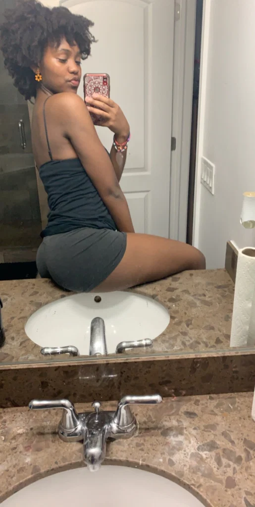 Ryan Ebony's avatar