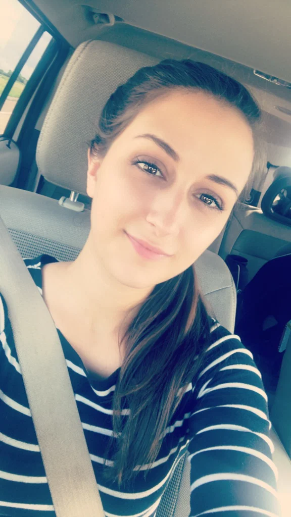 Elizabeth's avatar