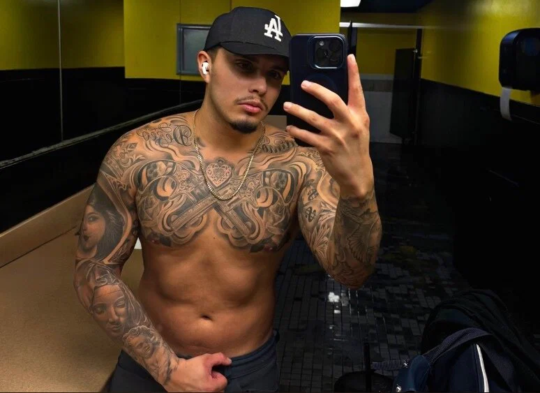 Tu Papi Kevin profile banner