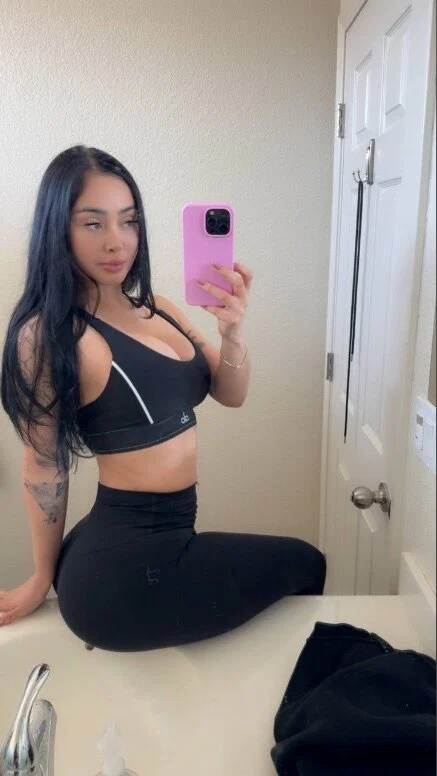 AriJade Bunnie's avatar