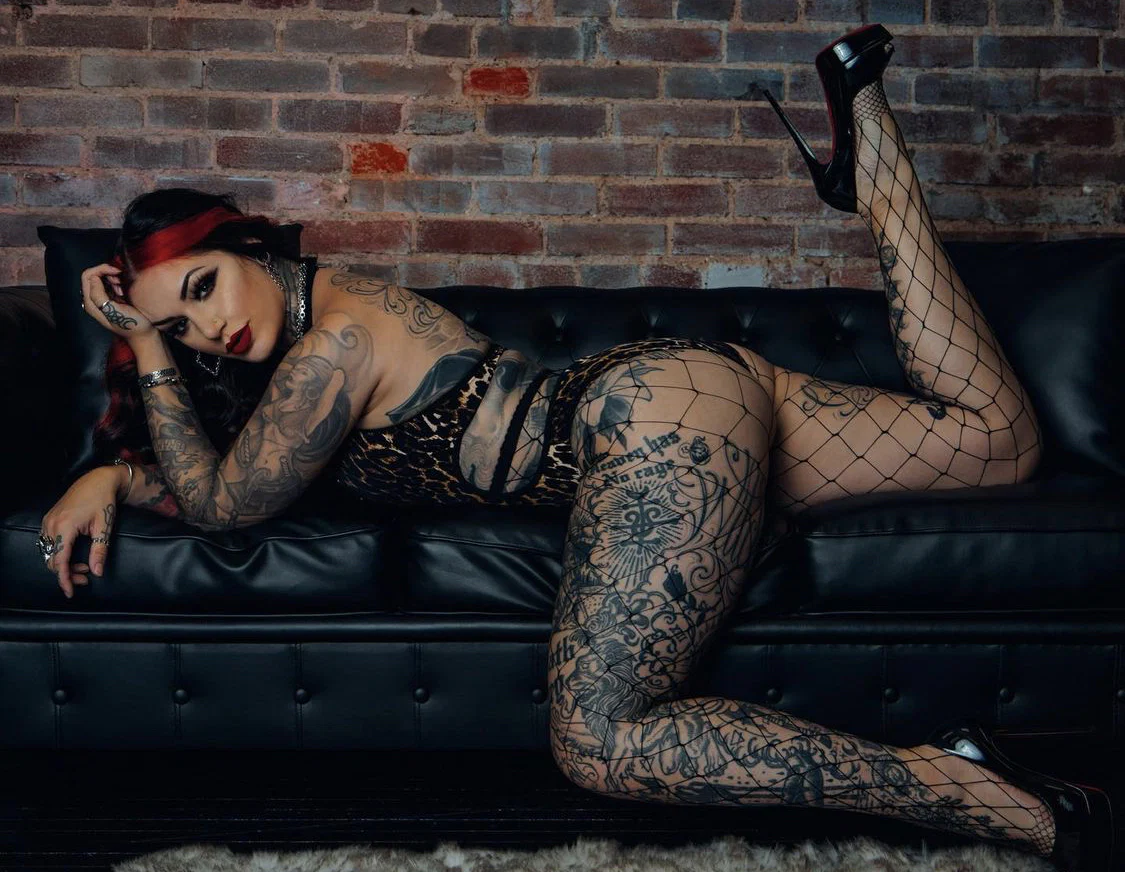 Cervena Fox profile banner