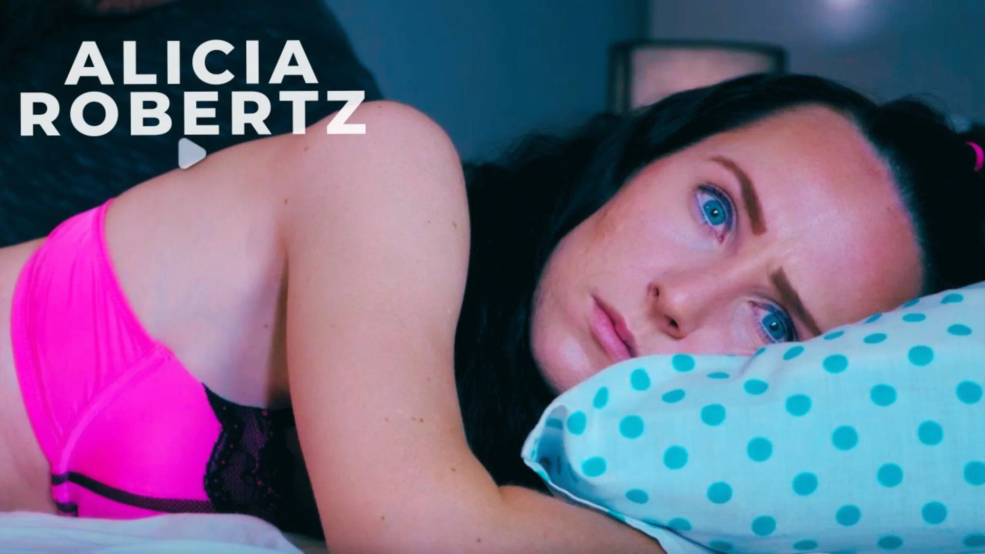 Alicia Robertz profile banner