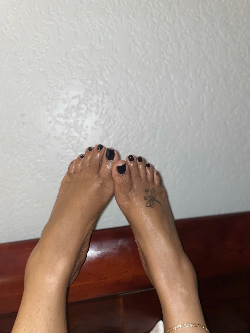 TootsieToes 🍫🦶🏾 profile banner
