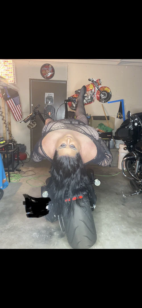 BadBikerBeezyFree profile banner