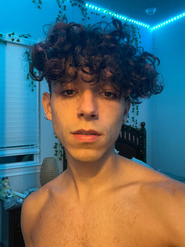 AleRuiz's avatar