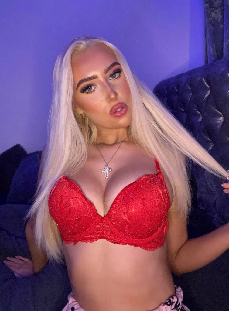 Kirsty's avatar