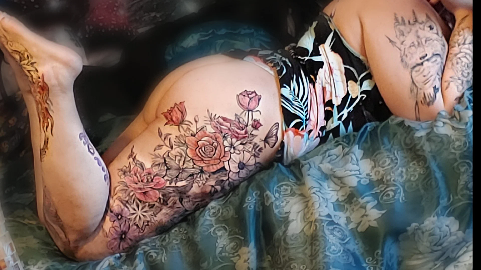 Rainstaterose profile banner