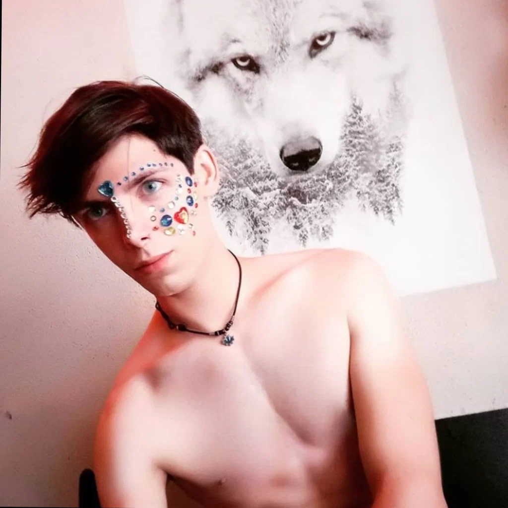 MAX WOLFF's avatar