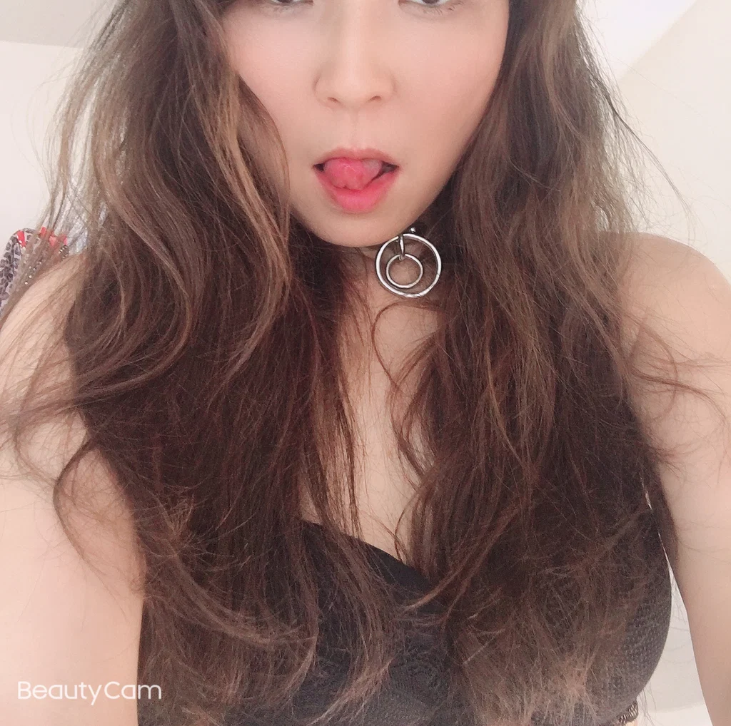 Sexy Jap MILF Doll ☆ FREE