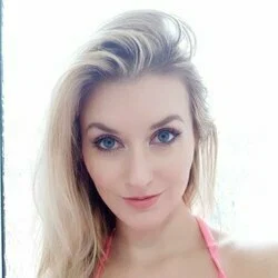 Lovely_lola