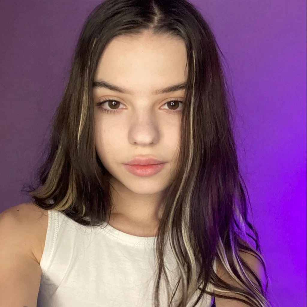 Lil Eva 🍰's avatar