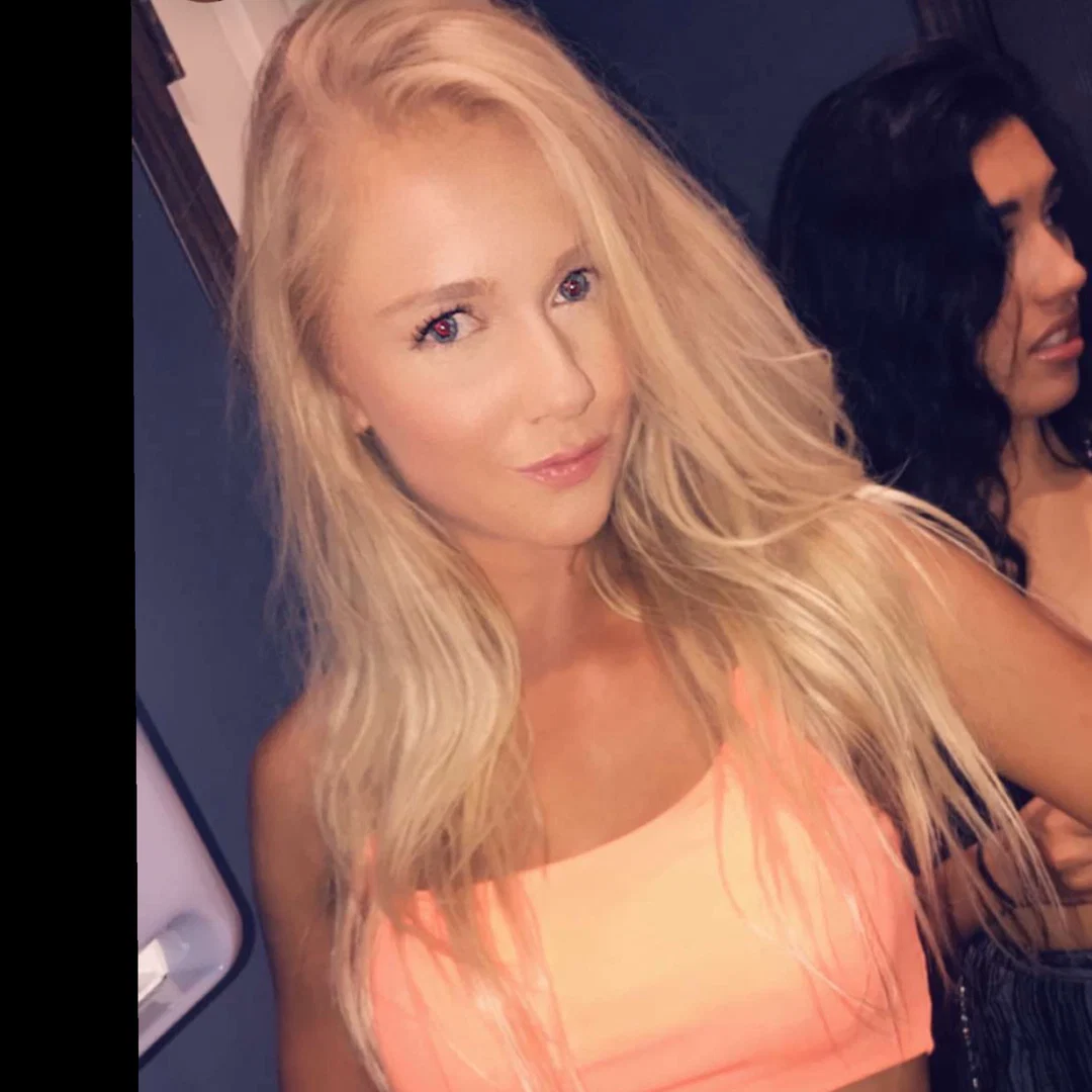 Big booty blonde profile banner