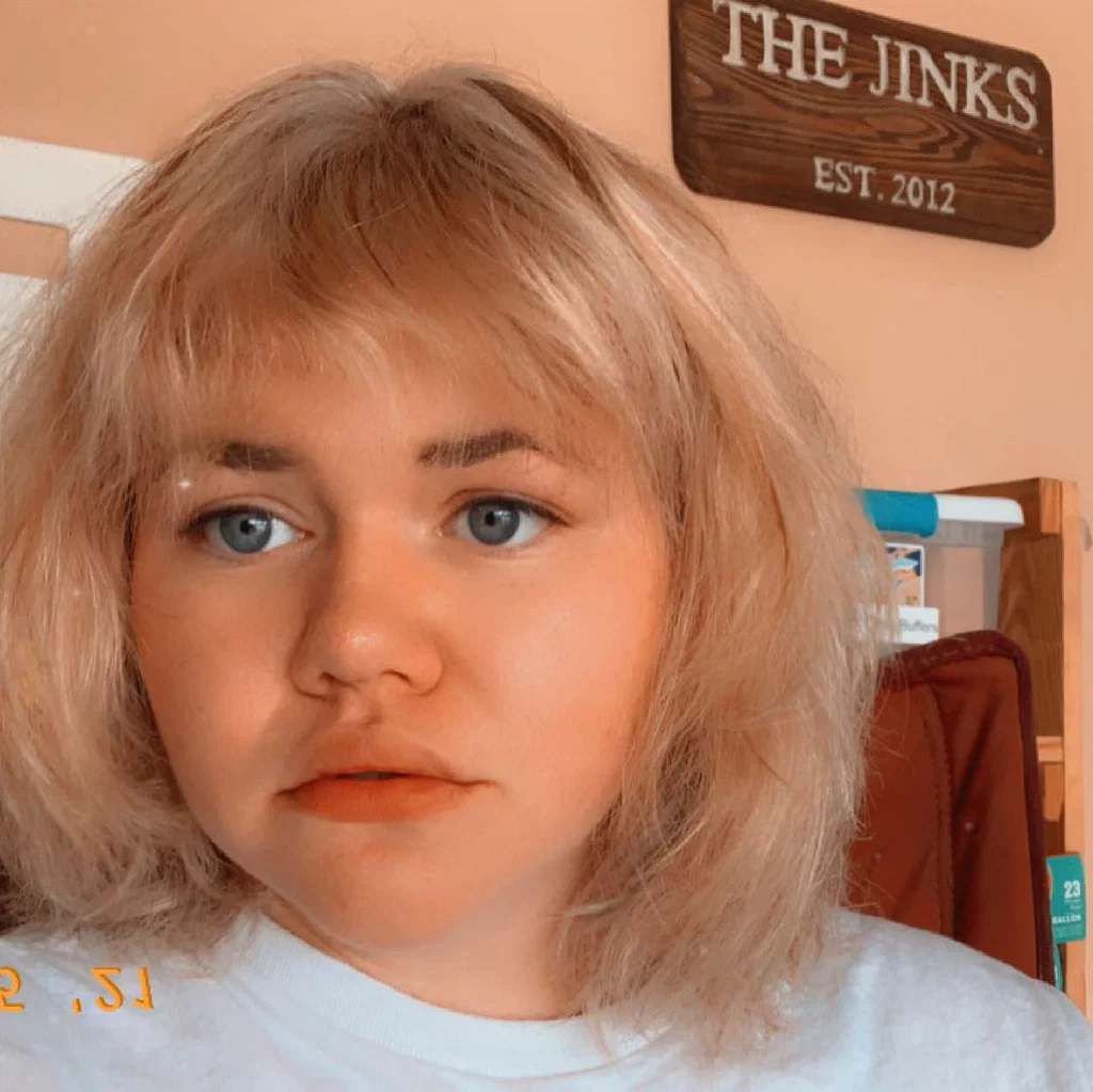 Rebecca Thomas's avatar