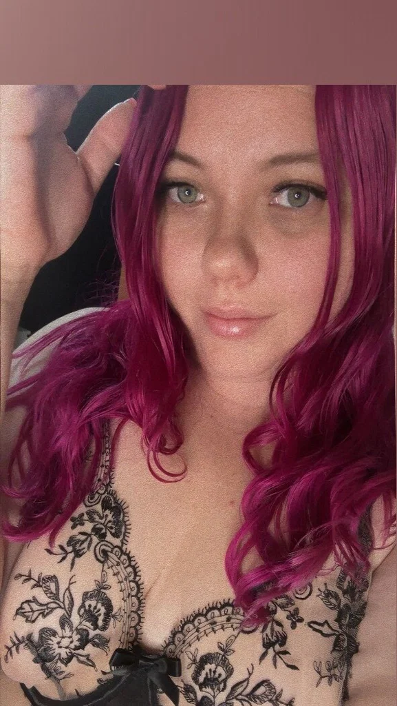 Ally Ann's avatar