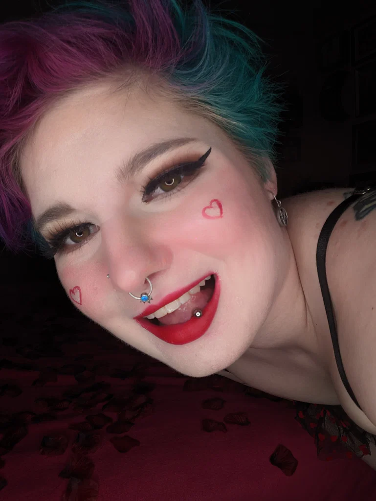 Vampire Priestess Poison's avatar