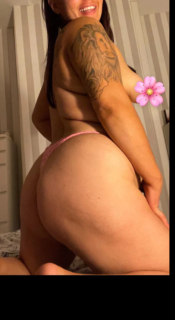 K🤫😈 your secret is safe with me 😏's avatar